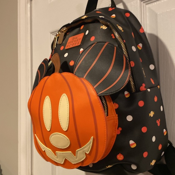 BNWT DISNEY BIOWORLD Mickey Mouse Halloween Backpack - Picture 2 of 8